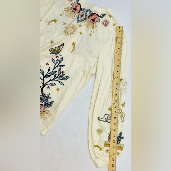 Women’s size small. Johnny Was long sleeve “Selah” long sleeve shirt. Cream - Picture 8 of 9